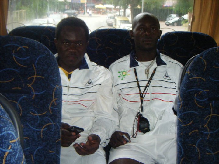 TEAM COACH